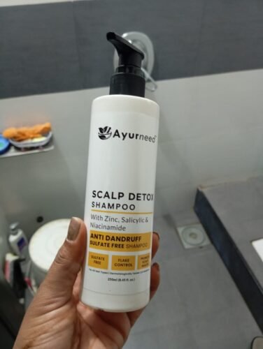 Ayurneed Scalp Detox Shampoo | Anti-Dandruff + Scalp Purifying Formula with Biotin & Tea Tree – 250ml, 500ml & 1 Litre photo review